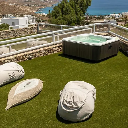 Apartamento Magnificent Mykonos Nexus 2 Bedrooms Private Terrace With Jacuzzi Outdoor Dining Area Bbq Kalafatis